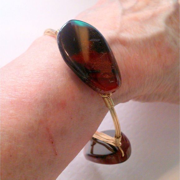 Alexa's Angels Gold Tone Wire Wrap Agate Bangle Bracelet - Picture 3 of 3